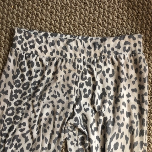 Chaser gray leopard jogger cozy soft sweat pants - Picture 5 of 8